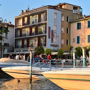 Hotell Ambra - The Only Lakeside In, Iseo